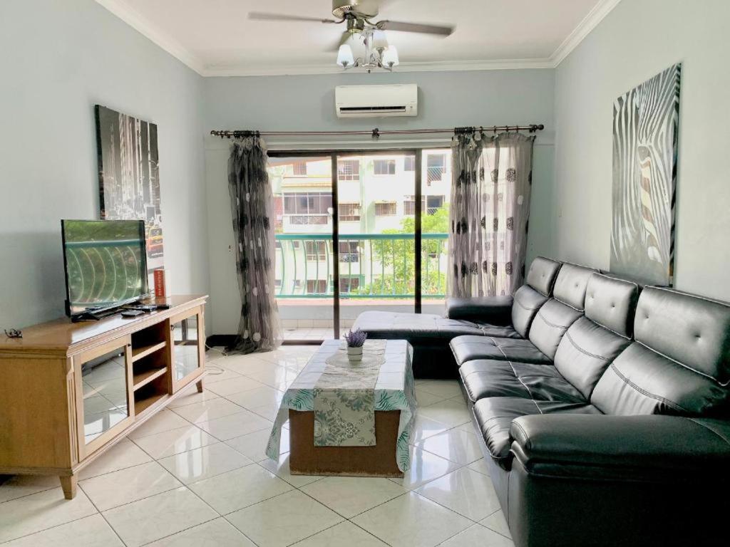 Marina Court Vacation Home 3 Bedrooms - Kota Kinabalu Luaran gambar