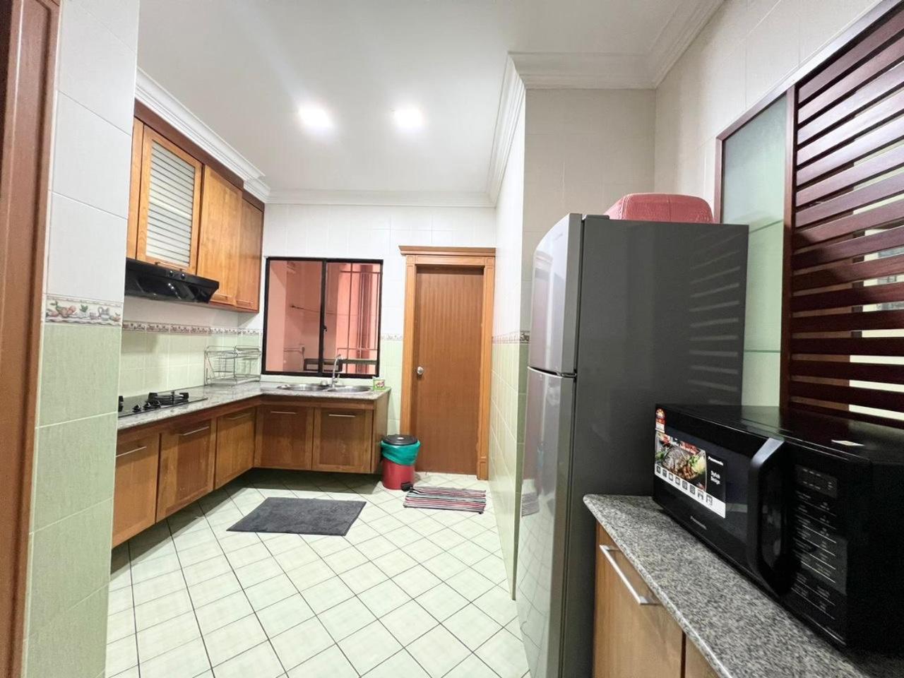 Marina Court Vacation Home 3 Bedrooms - Kota Kinabalu Luaran gambar