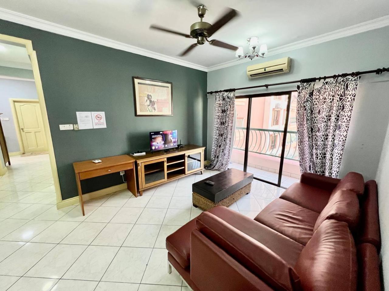 Marina Court Vacation Home 3 Bedrooms - Kota Kinabalu Luaran gambar