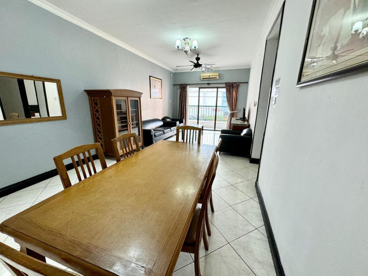 Marina Court Vacation Home 3 Bedrooms - Kota Kinabalu Luaran gambar